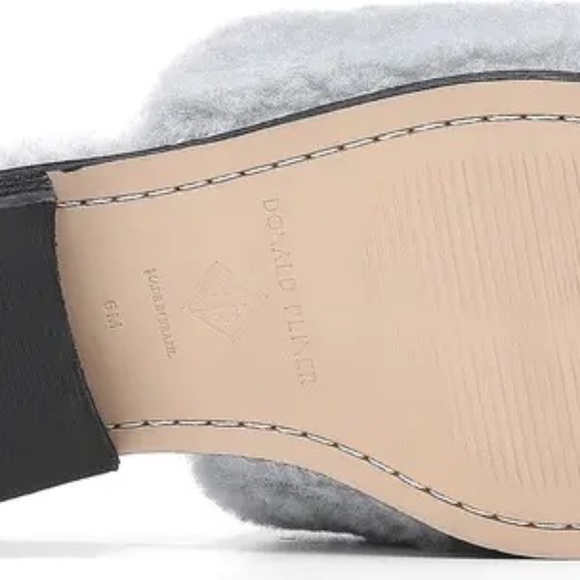 DONALD PLINER 'LESLIE' LT. GREY SHEARLING SLIDES / SZ 8 / NIB / SOLD OUT & HTF! - Picture 5 of 5